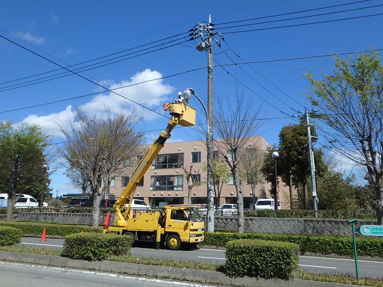市内道路照明修理